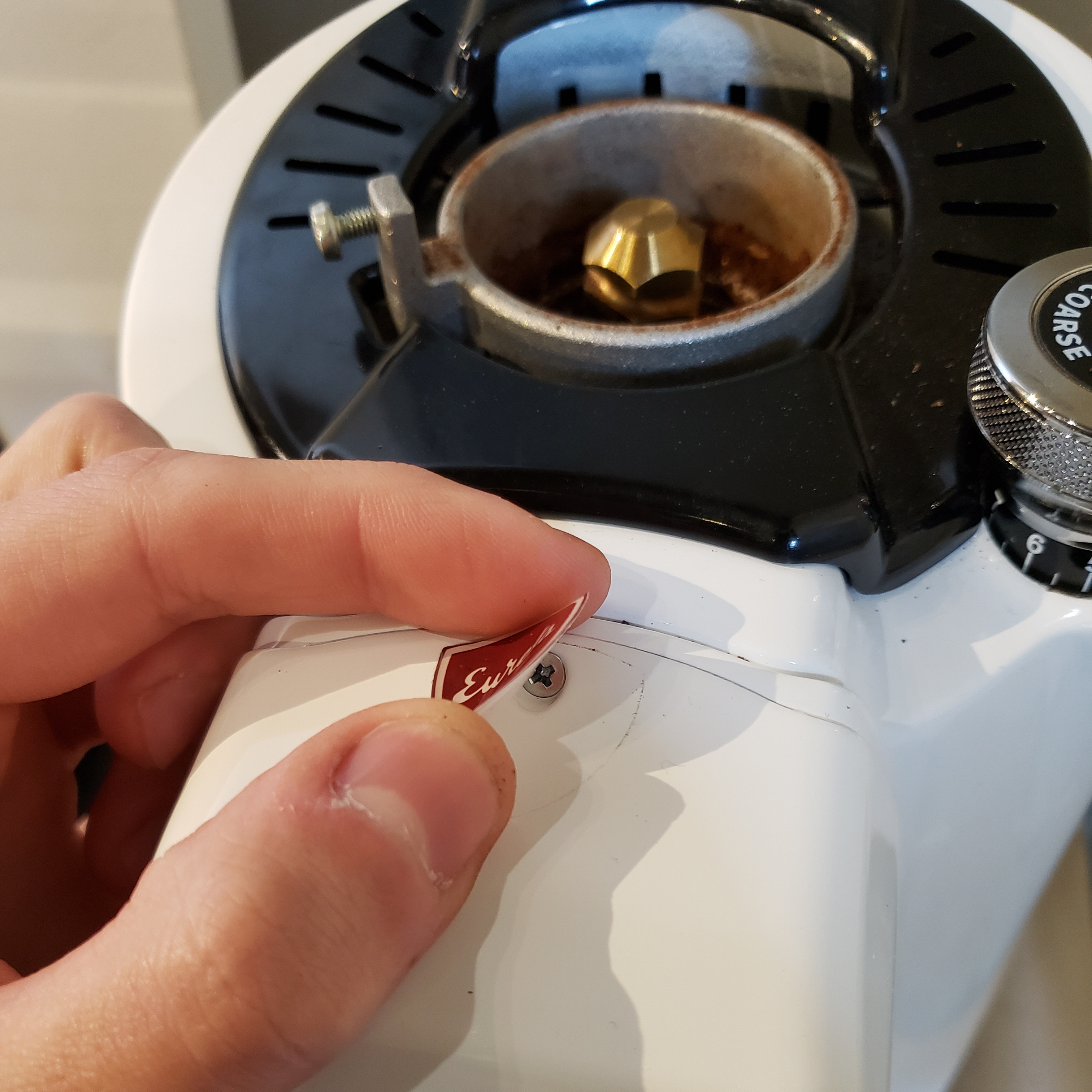 Eureka Zenith 65E Espresso Grinder: Accessing Chute