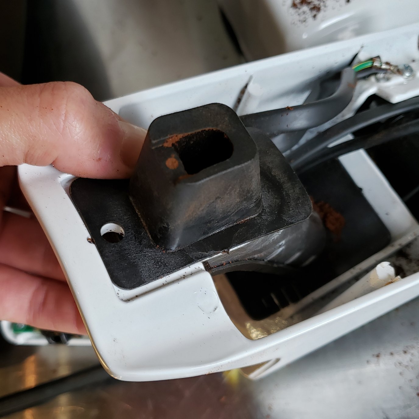 Eureka Zenith 65E Espresso Grinder Accessing Chute