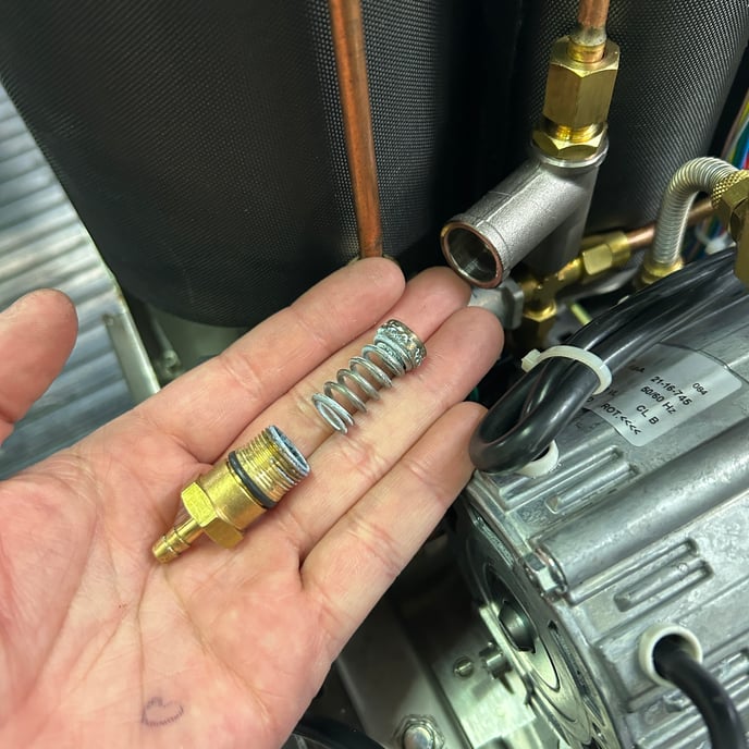 Bezzera_Duo_expansion_valve_18