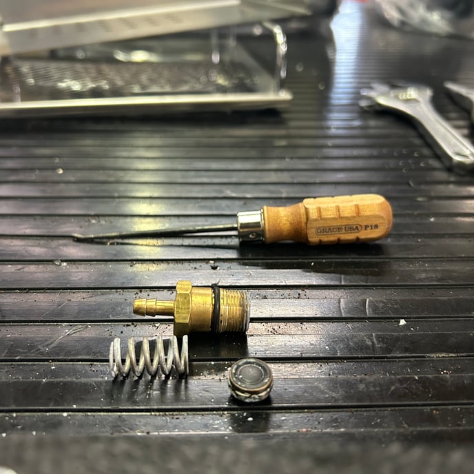 Bezzera_Duo_expansion_valve_19