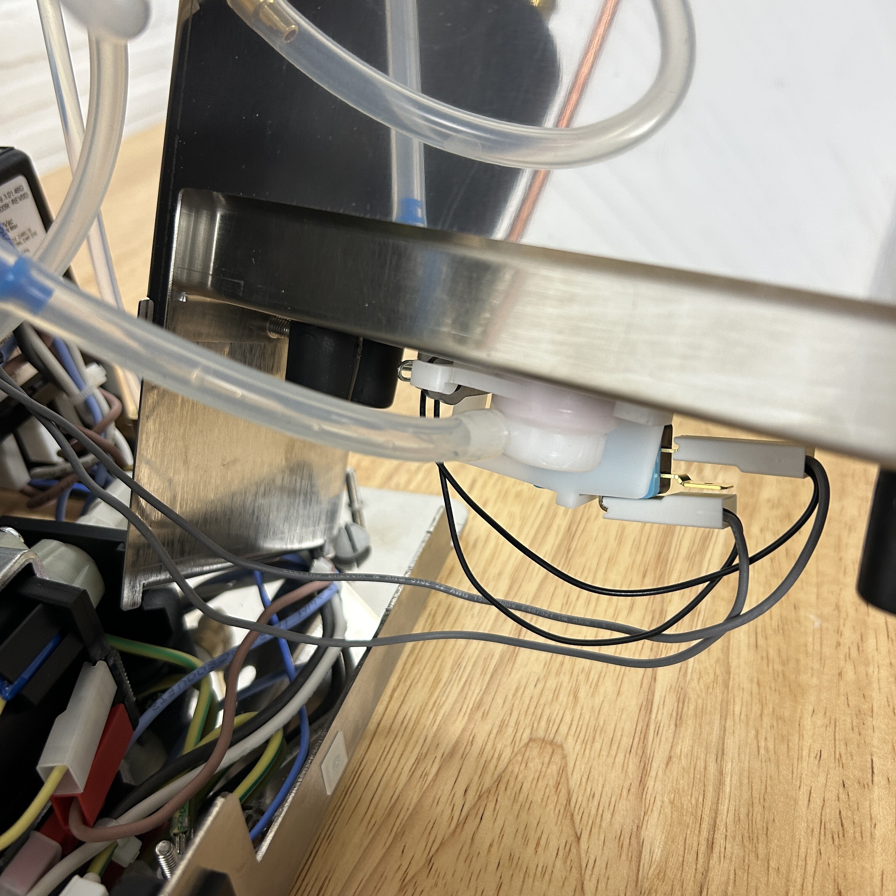 Lelit Mara X: Disassembling the Reservoir Tray