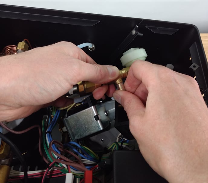 tempo_pump_priming_valve_tubing_02