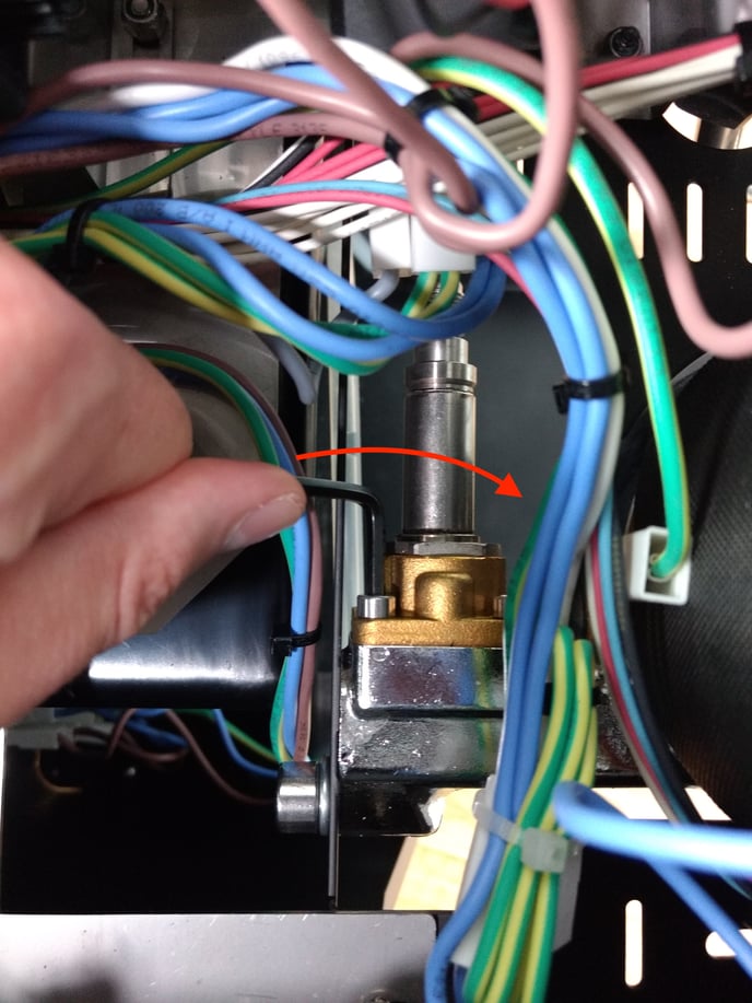 tempo_solenoid_base_remove_03