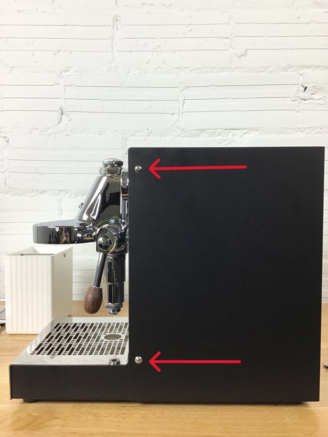 Lucca Solo - Panel Removal 1 (Copy)