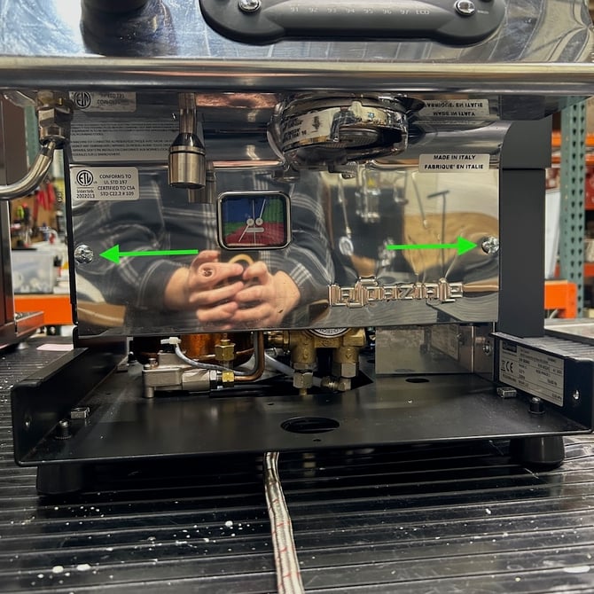 Lucca_A53_misaligned_pressure_gauge_07