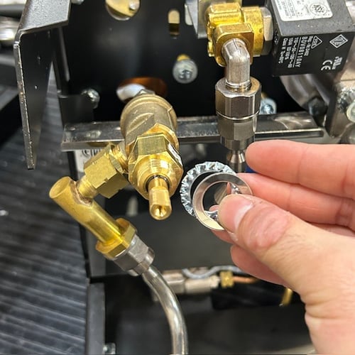 Lucca_A53_upper_panel_removal_004