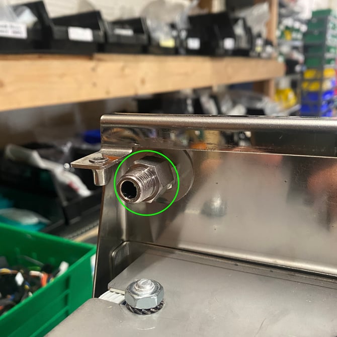 Lucca_M58_steam_hot_water_arm_inspection_02