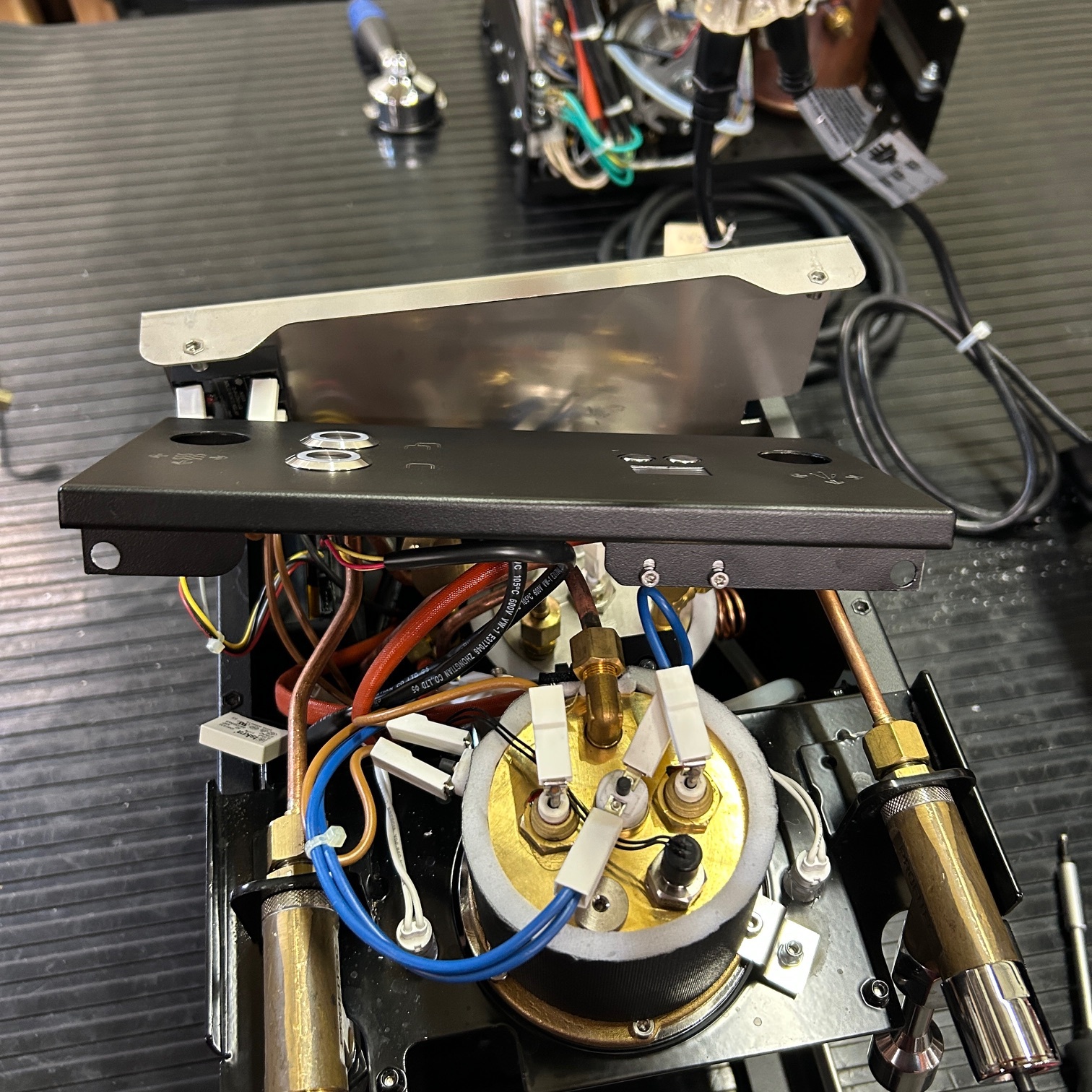 Profitec MOVE: Upper Front Panel Removal