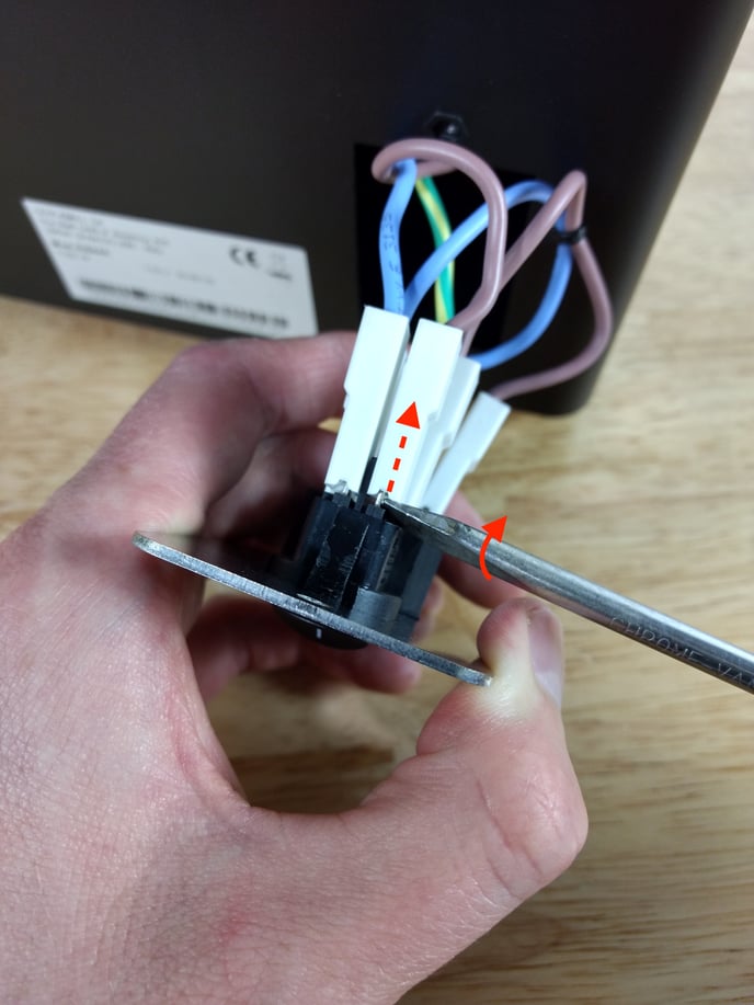 tempo_switch_flatblade_pry