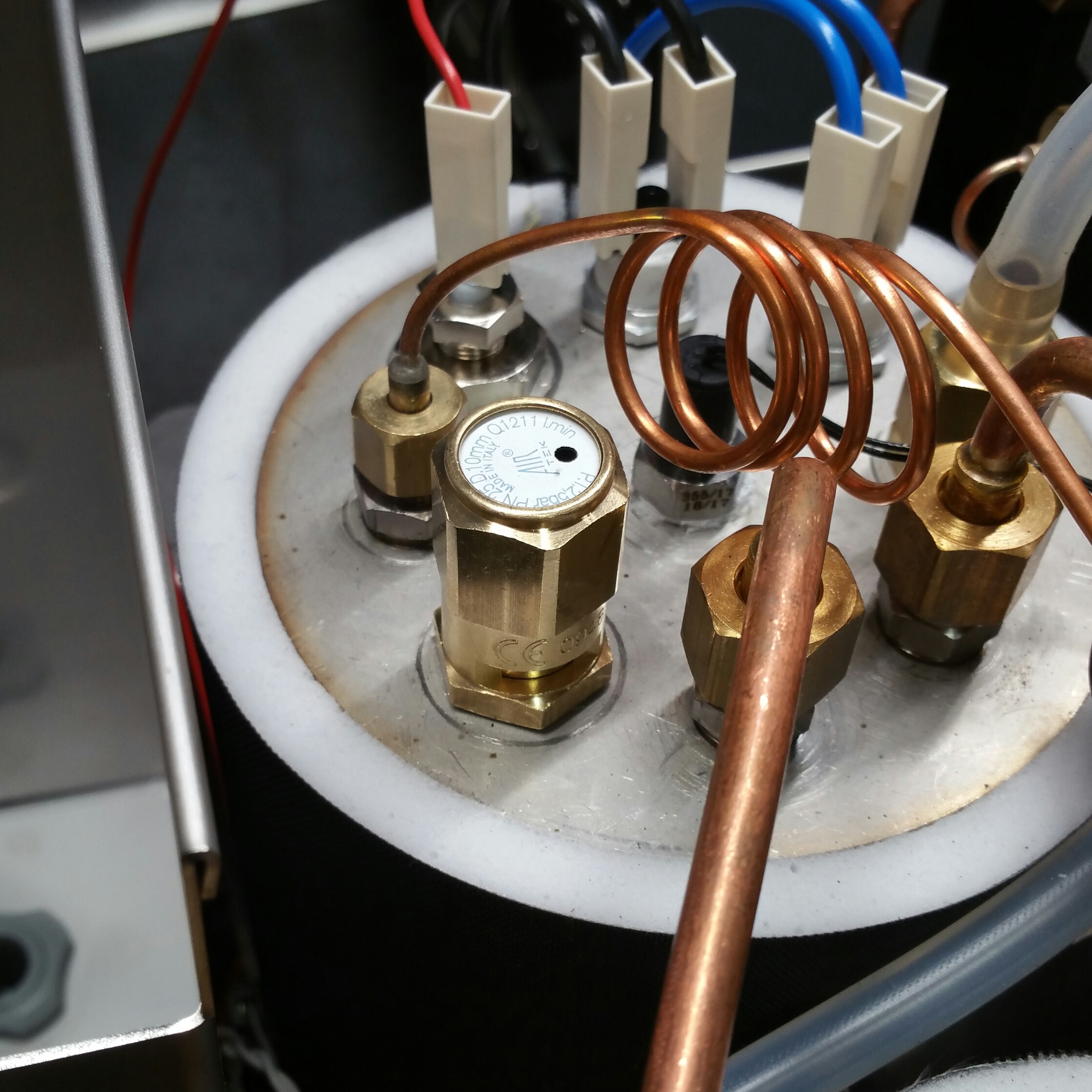 ECM Synchronika: Steam Boiler Pressure Safety Valve Replacement