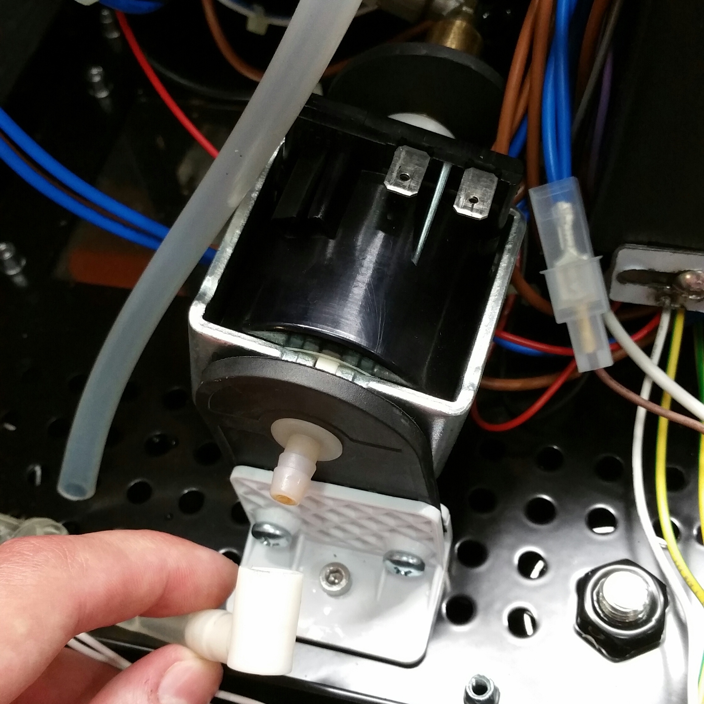 Profitec Pro 300: Removing/Replacing Vibratory Pump